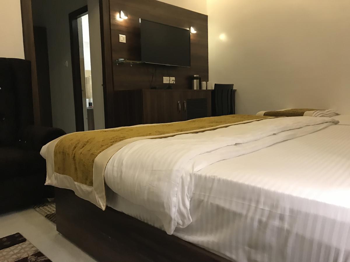 Hotel Mmk Kanpur Extérieur photo