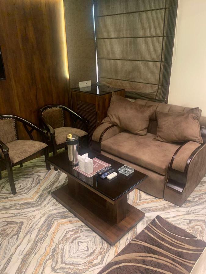 Hotel Mmk Kanpur Extérieur photo