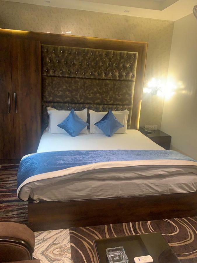 Hotel Mmk Kanpur Extérieur photo
